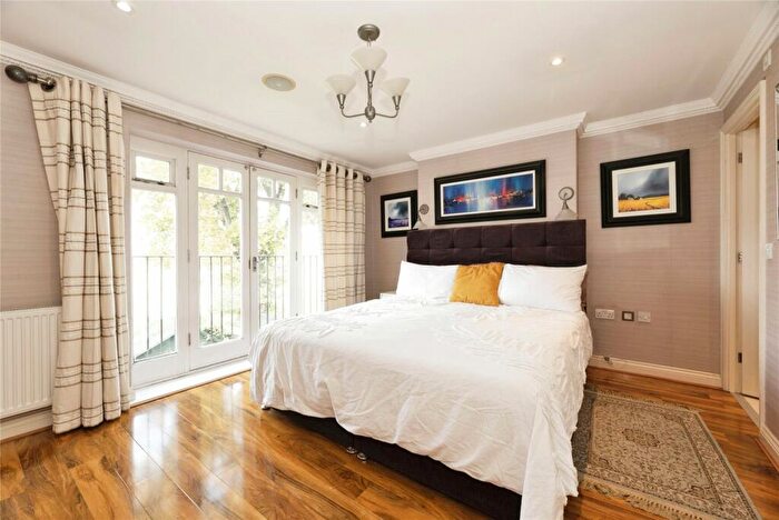 4 Bedroom Detached House For Sale In Walnut Tree Place, Send, Woking, Surrey, GU23