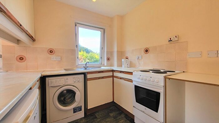 1 Bedroom Studio To Rent In Buckstone Circle, Fairmilehead, Edinburgh, EH10