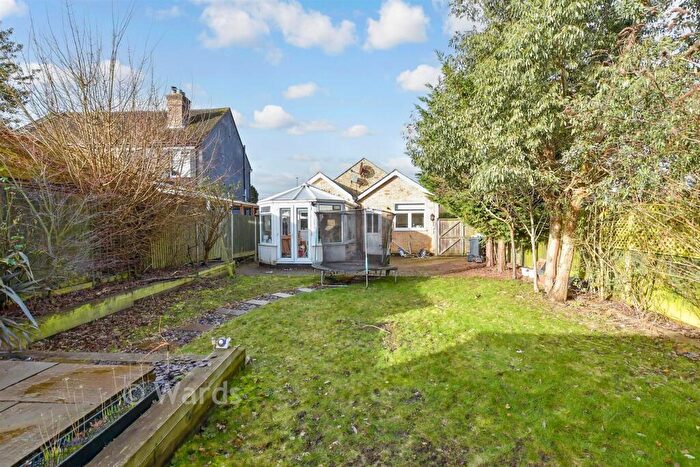 3 Bedroom Detached Bungalow For Sale In Sutton Road, Maidstone, Kent, ME15
