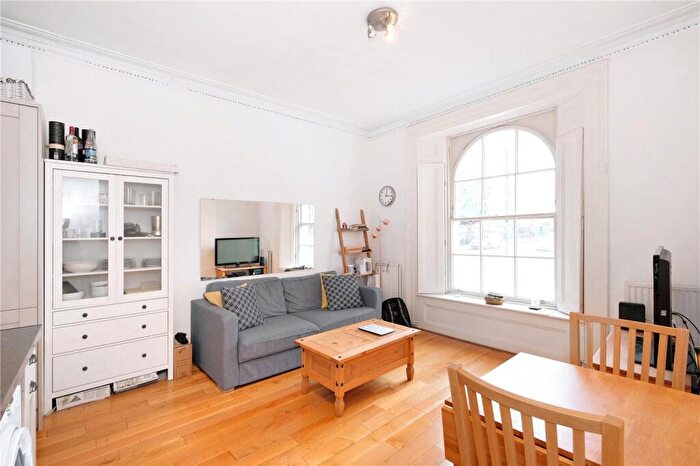 1 Bedroom Apartment To Rent In Myddelton Square, London, EC1R