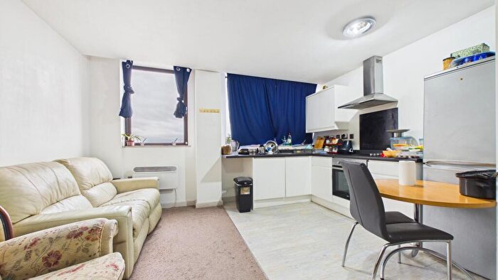 2 Bedroom Apartment For Sale In Priestgate, Peterborough, PE1