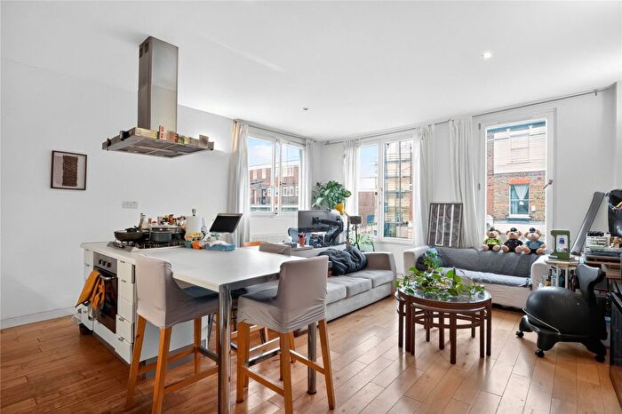 2 Bedroom Maisonette To Rent In Clarence Road, London, E5