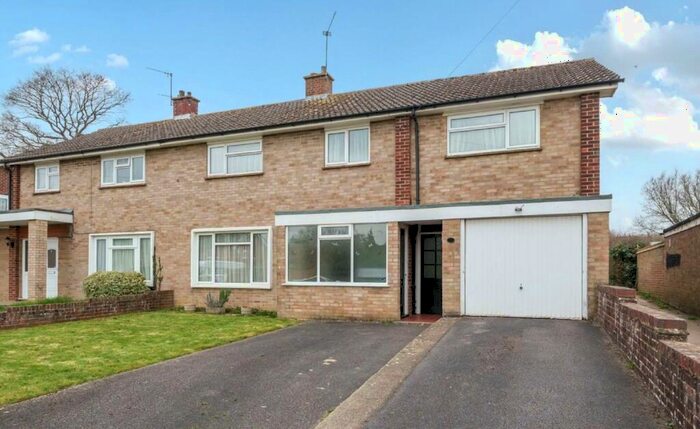 7 Bedroom Semi-Detached House To Rent In Applegarth Avenue, Guildford, Surrey, GU2