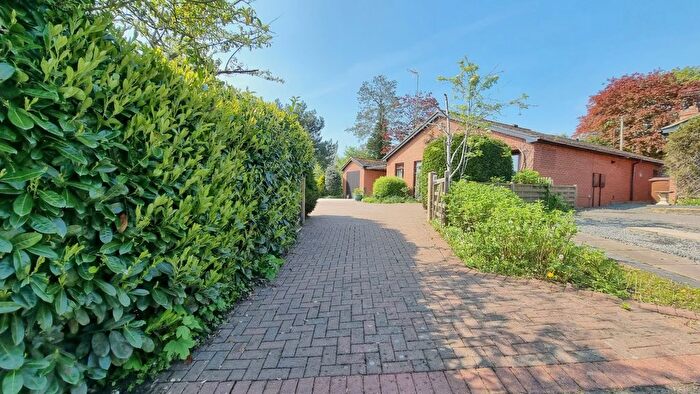 3 Bedroom Detached Bungalow For Sale In South Street, Woodford Halse, Northamptonshire, NN11