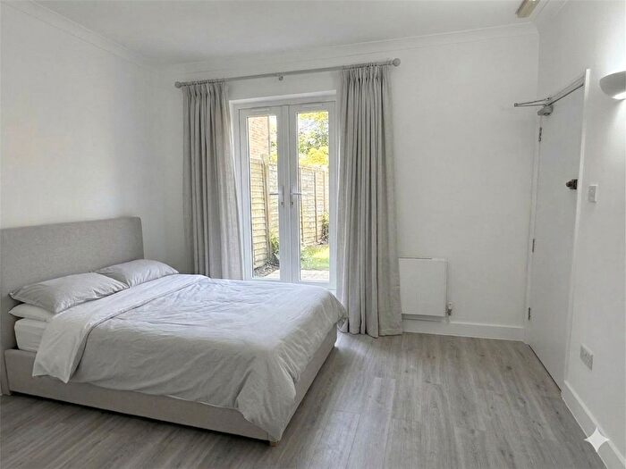 1 Bedroom Studio To Rent In Acton Lane, London, NW10
