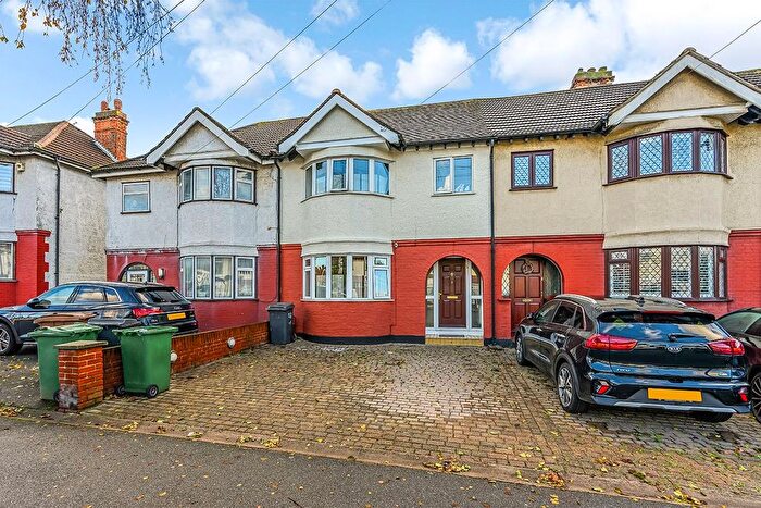4 Bedroom Terraced House For Sale In New Road, Chingford, E4