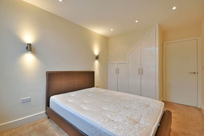 1 Bedroom Flat To Rent In Huddlestone Road, Willesden Green, NW2