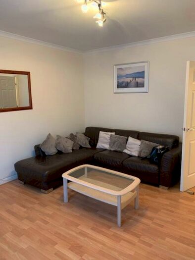 2 Bedroom Flat To Rent In B New Century House, AB11