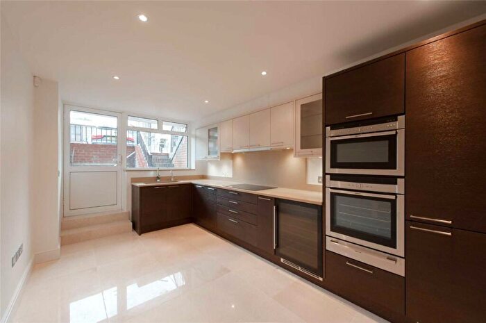 4 Bedroom Terraced House To Rent In Harley Road, Primrose Hill, London, NW3