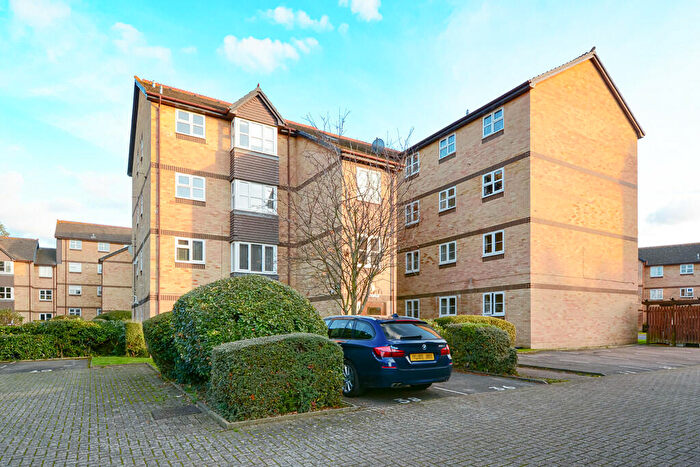 Studio To Rent In Toulouse Court, Rossetti Road, SE16