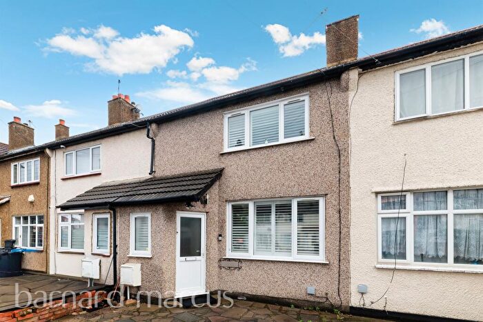 2 Bedroom Terraced House For Sale In Marden Crescent, Croydon, CR0