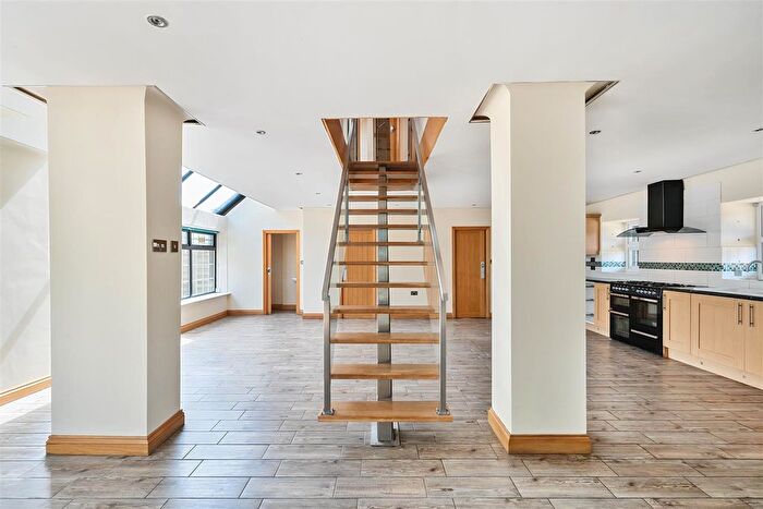3 Bedroom End Of Terrace House For Sale In Redbridge Farm, Dolmans Hill, Lytchett Matravers, BH16