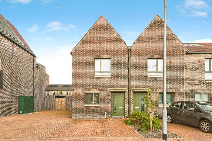 2 Bedroom End Of Terrace House For Sale In Little Walcot Lane, Swindon, SN3