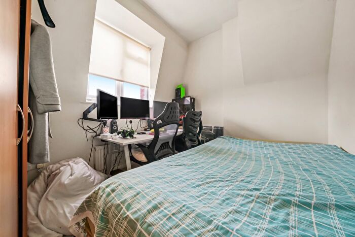 2 Bedroom Flat To Rent In Avenue Mews, Muswell Hill, N10