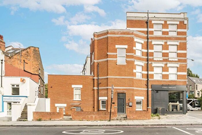 2 Bedroom Flat To Rent In Finchley Road, West Hampstead, NW3