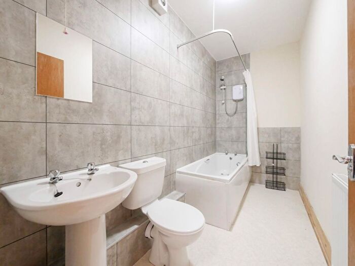 3 Bedroom Flat To Rent In Reform Street, Dundee (City Centre-Near Boots), DD1