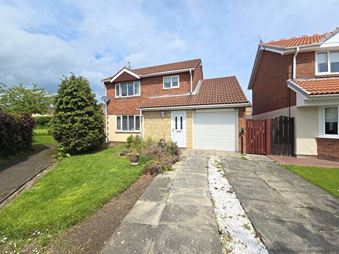 3 Bedroom Detached House For Sale In Chaffinch Court, Fallowfield, Ashington, NE63