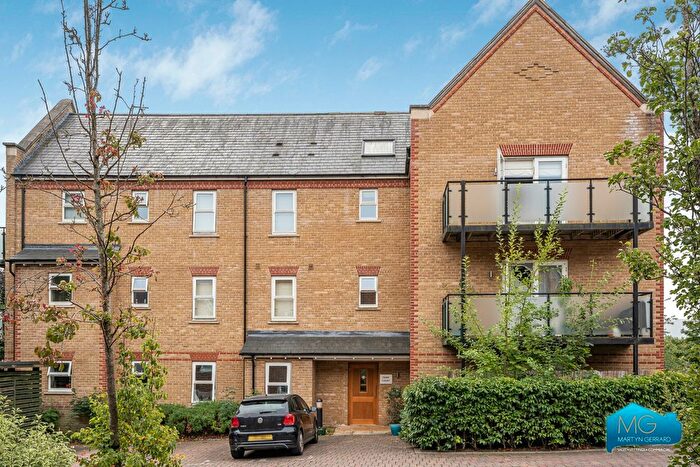 2 Bedroom Flat To Rent In Wilkes Close, Mill Hill, London, NW7