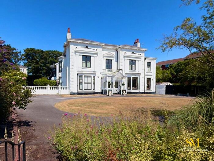 3 Bedroom Apartment For Sale In Westcliffe Road, Birkdale, Southport, PR8