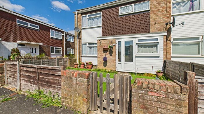 3 Bedroom Terraced House To Rent In Masons Court, Aylesbury, Buckinghamshire, HP19