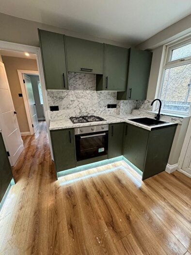 2 Bedroom Flat To Rent In Perry Hill, Catford, SE6