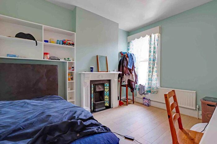 1 Bedroom Flat To Rent In Alexandra Road, Room, SE26