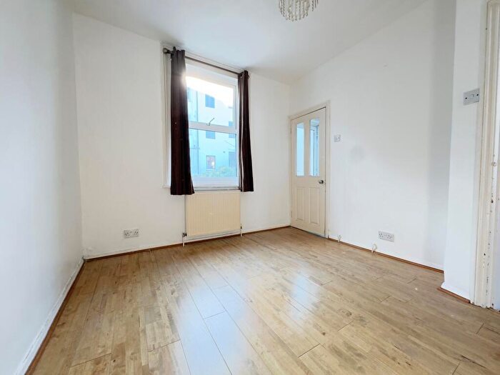 1 Bedroom Flat To Rent In Ewart Street, Brighton, BN2