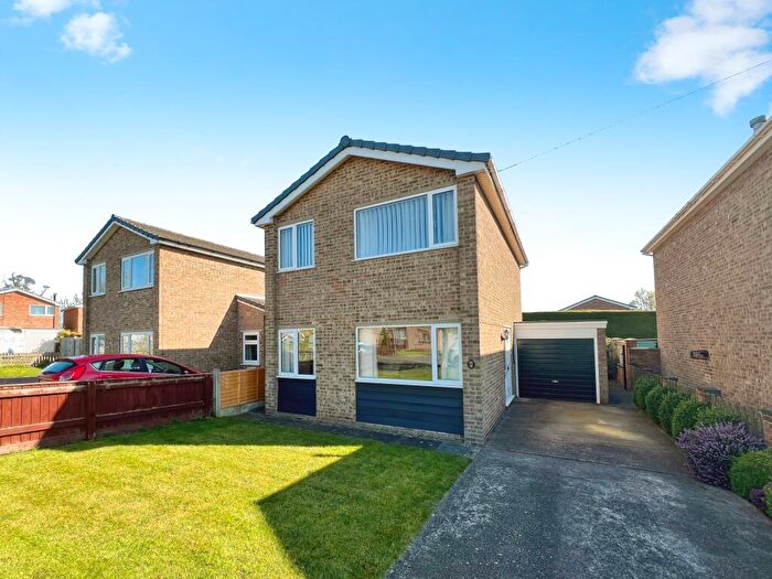 3 Bedroom Detached House For Sale In Hurst Crescent, Barrowby, Grantham, NG32