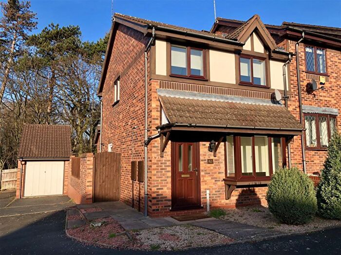 3 Bedroom Semi-Detached House To Rent In Whinchat Grove, Kidderminster, DY10