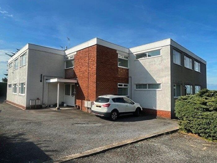 2 Bedroom Flat To Rent In Woodspring Avenue, Weston-Super-Mare, BS22