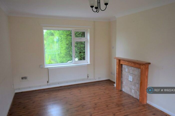 3 Bedroom Semi-Detached House To Rent In Laurel Avenue, Church Warsop, Mansfield, NG20