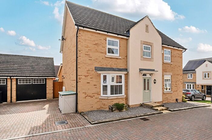 4 Bedroom Detached House For Sale In Slade Street, Swindon, Swindon, SN2