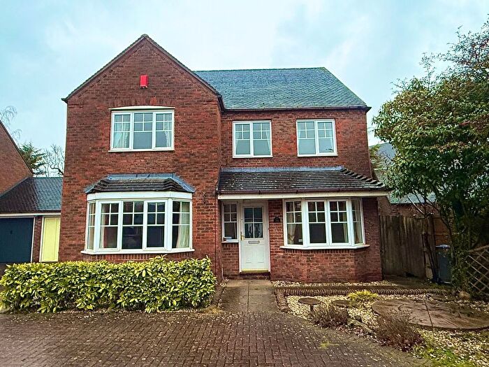 4 Bedroom Detached House To Rent In Hirdemonsway, Shirley, Solihull, West Midlands, B90
