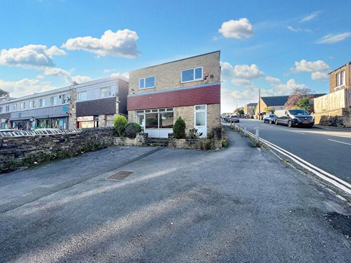 3 Bedroom Flat For Sale In Commercial Unit And Flat At Meltham Road, Netherton Huddersfield, HD4