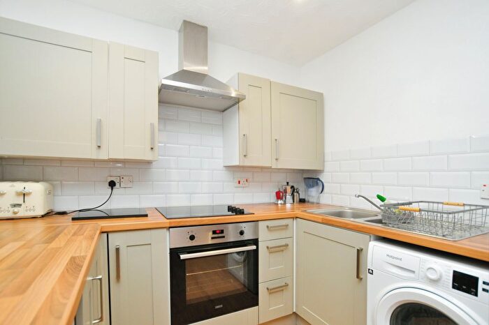 1 Bedroom Flat For Sale In Rosemont Close, Letchworth Garden City, SG6
