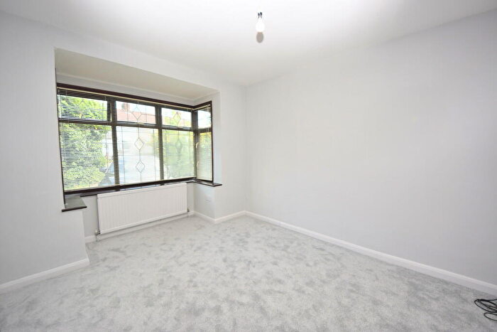 2 Bedroom Detached Bungalow To Rent In Collier Row Lane, Collier Row, Romford, RM5