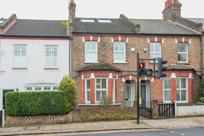 3 Bedroom Terraced House To Rent In Staines Road, Twickenham, Greater London, TW2
