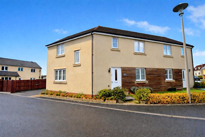 3 Bedroom Semi Detached House For Sale In Stonechat Green, Portishead, BS20