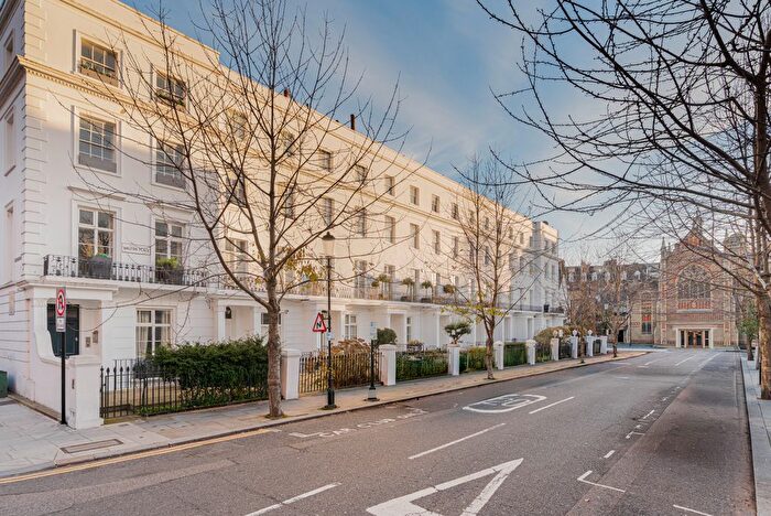 5 Bedroom Flat For Sale In Walton Place, Knightsbridge, SW3