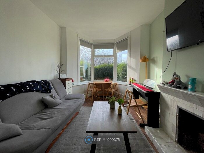 6 Bedroom End Of Terrace House To Rent In Claywood Road, Sheffield, S2