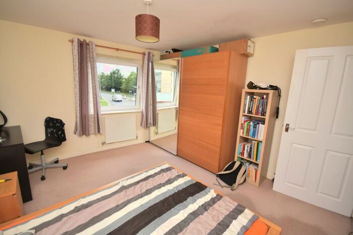 1 Bedroom Flat To Rent In Spectre Court, Hatfield, AL10