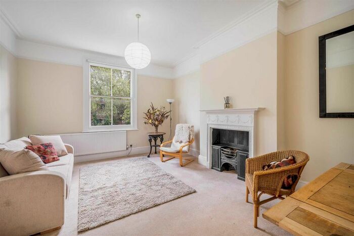 2 Bedroom Flat To Rent In Mercers Road, London, N19