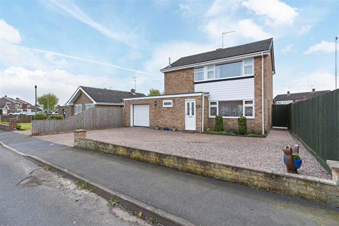 3 Bedroom Detached House For Sale In The Chase, Pinchbeck, PE11