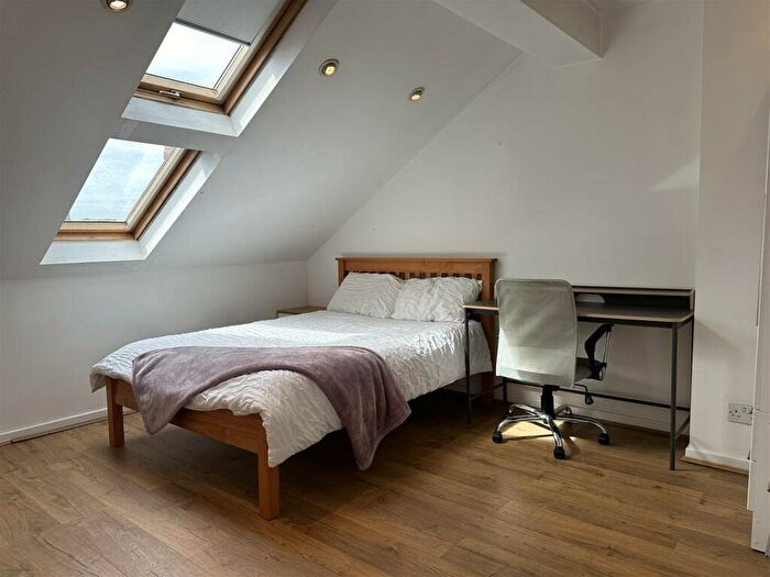 4 Bedroom Apartment To Rent In Grosvenor Gardens, Jesmond Vale, NE2