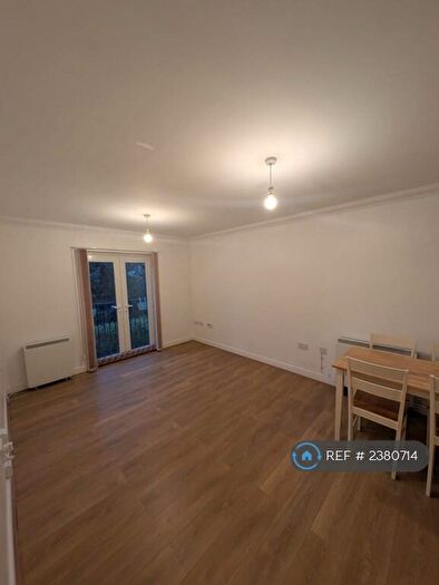 2 Bedroom Flat To Rent In Coychurch Road, Bridgend, CF31