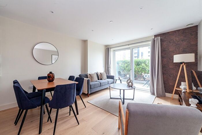 2 Bedroom Flat To Rent In Duke Of Wellington Avenue, London, SE18