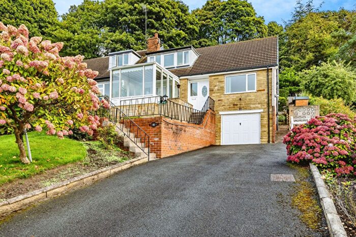 3 Bedroom Semi-detached Bungalow For Sale In Kelvin Avenue, Halifax, HX2