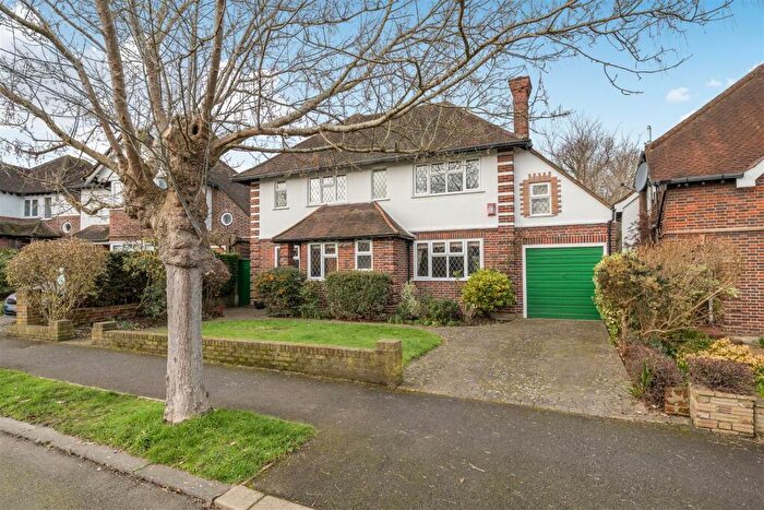 4 Bedroom Detached House For Sale In Avondale Avenue, Esher, KT10