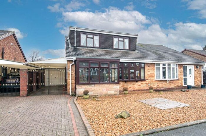 3 Bedroom Semi Detached Bungalow For Sale In Maple Leaf Road, Wednesbury, WS10