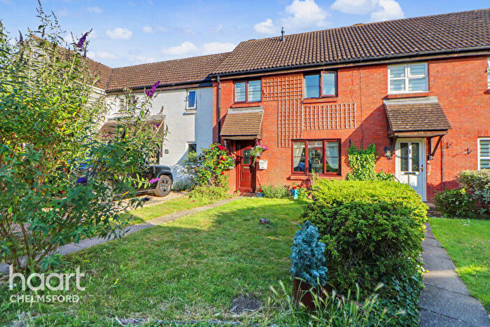 3 Bedroom Terraced House For Sale In Abbotsleigh Road, Chelmsford, CM3